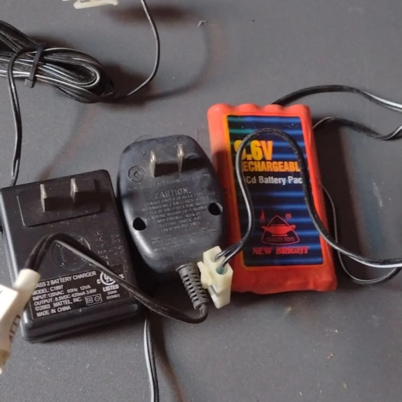 NiCD Chargers and Battery Pack - Picture 2 of 2